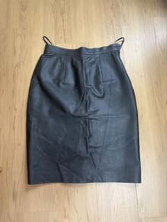 フェイクレザースカート　膝丈　レディース　ブラックカーキのサムネイル
