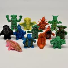 ウルトラ怪獣消しゴム スプレー - メルカリ