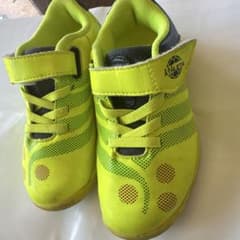ATHLETA サッカートレーニングシューズ 蛍光イエロー 17cmのサムネイル