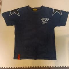 BatesのTシャツですのサムネイル