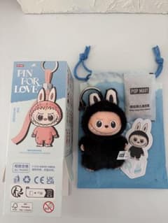 イニシャル　ラブブ　R PIN FOR LOVEのサムネイル