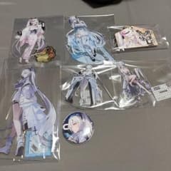 勝利の女神 NIKKE シンデレラ アクリルスタンド まとめ売り 缶バッジ