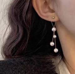 パール ピアス ロング 揺れる 韓国 上品 ゴールド フォーマル 結婚式のサムネイル