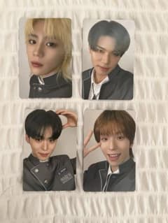 PRODUCE 101 JAPAN 新世界 制服トレカ 4枚セットのサムネイル