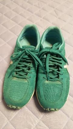 asics ランニングシューズのサムネイル