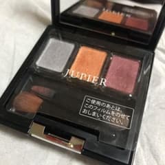 メナードジュピエル　今期アイシャドウのサムネイル