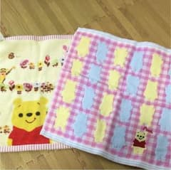 Lass様専用☆新品 ハンドタオル プーさん(2枚セット)のサムネイル