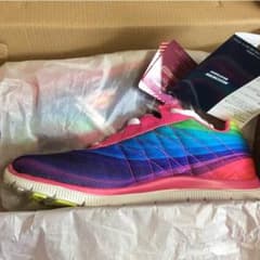 新品 スケッチャーズ  24.5 メモリーフォームのサムネイル