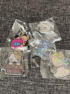 NieR キーホルダー　ミケのサムネイル