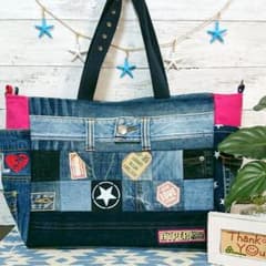 ★みーちゃん様専用★オーバーオール　パッチワーク　デニムリメイクバッグ★のサムネイル