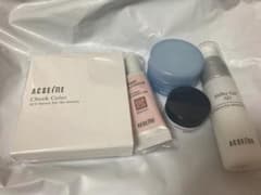 アクセーヌ コスメ+スキンケア セットのサムネイル