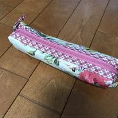 ローラアシュレイ ペンケースのサムネイル