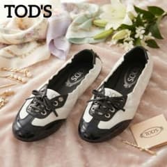 美品 TOD'S フラットシューズ バレエシューズ 革 黒 白 34 1/2 - メルカリ