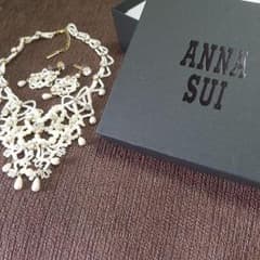 ANNA SUIのサムネイル