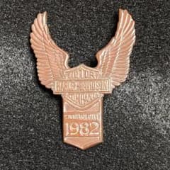 【激レア】ハーレー1982年純正 フロントフェンダーエンブレム ショベルヘッド 激レア】ハーレー1982年純正 フロントフェンダーエンブレム ショベル
