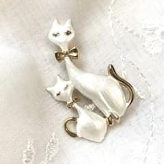 빈티지 브로치 흰 고양이 고양이 부모와 자식 골드 라인 스톤 리본 매트 ②