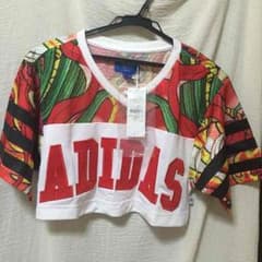 ゆう様専用〜〜★★adidasトップス★★のサムネイル