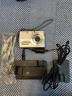 カシオEXILIM EX-Z500動作確認済 充電器クレードル、USBケーブル付