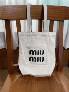 MIU MIU ノベルティートートバッグのサムネイル