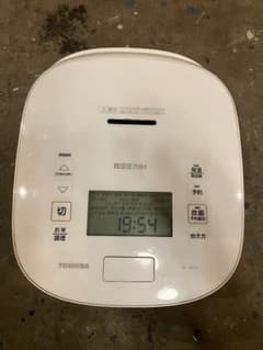 べ*い様 TOSHIBA 真空圧力IH炊飯器 RC-18VSP 10合炊き - メルカリ