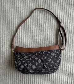 【美品】デイリーラシット　デニム生地　2wayショルダーバッグ　ブラックのサムネイル