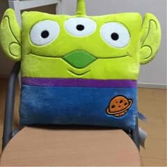 絵里奈さん専用‼︎ディズニーリトルグリーンメンクッション☆未使用のサムネイル