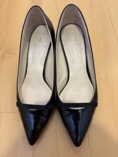Odette e Odile ブラックパンプス 51129のサムネイル