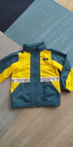エフオーキッズ ウインドブレーカーのサムネイル