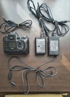 ジャンク　Nikon D100 デジタル一眼レフカメラ 本体　他付属品3点のサムネイル