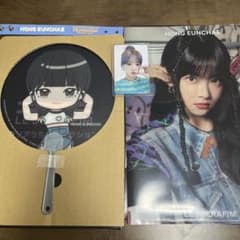 LE SSERAFIM ウンチェ　グッズセットのサムネイル
