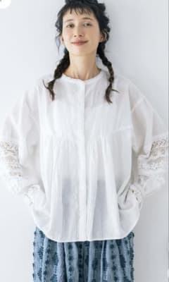 【kazumi×Samansa Mos2】袖レース前後着ブラウス　オフホワイト 新品未使用 kazumi×Samansa Mos2】袖レース前後着ブラウス 白 - メルカリ