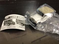 新品 1/64 FJ40 トヨタ ランドクルーザー ホワイト 1のサムネイル