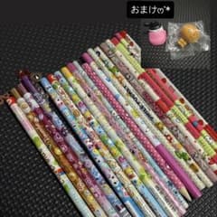 おまけ有り✧*。キャラクター鉛筆 まとめ売り 19本セットチャーム付きのサムネイル