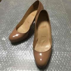 【正規品】ルブタン パンプス【使用感あり】のサムネイル