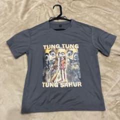 TUNG TUNG Tシャツのサムネイル