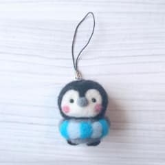 羊毛フェルト ペンギンストラップのサムネイル