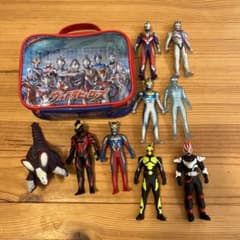 ウルトラヒーローズ ソフビ フィギュア 収納バッグセット　仮面ライダーのサムネイル
