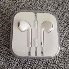 iPhone イヤホンのサムネイル