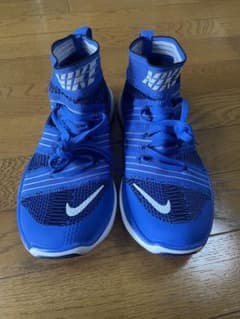 NIKE スニーカーのサムネイル