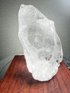 高品質3A級水晶クラスター 台座付き 虹入り 格安出品送料無料 天然石