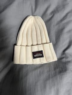⭐*有様 Stüssy ホワイト ニット帽のサムネイル