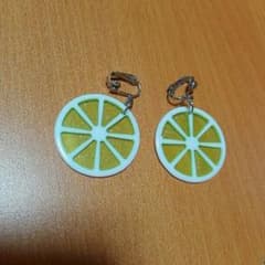 レモン イヤリングのサムネイル