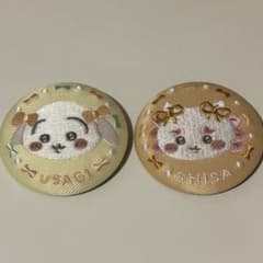うさぎ　シーサー　刺繍缶バッジのサムネイル