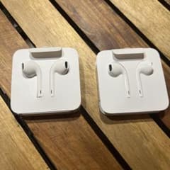 iPhone 純正イヤホン2個セットのサムネイル
