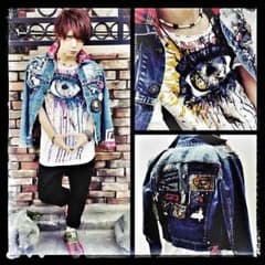 引地さん 私物Tシャツのサムネイル