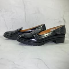 極美品】REGAL キルト ローファー 23.0㎝ ブラック メダリオン - メルカリ