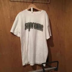 supremeのサムネイル