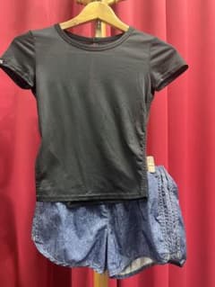XEXYMIXトップス【中古】とadidasランニングパンツ【中古】のサムネイル