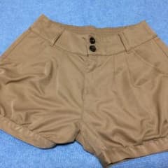 ショートパンツのサムネイル