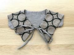 サークル刺繍 つけ襟 グレー ブラウン　リボン付きのサムネイル